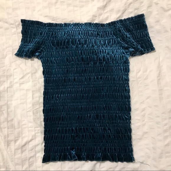 Velour off-the shoulder top - Picture 1 of 3